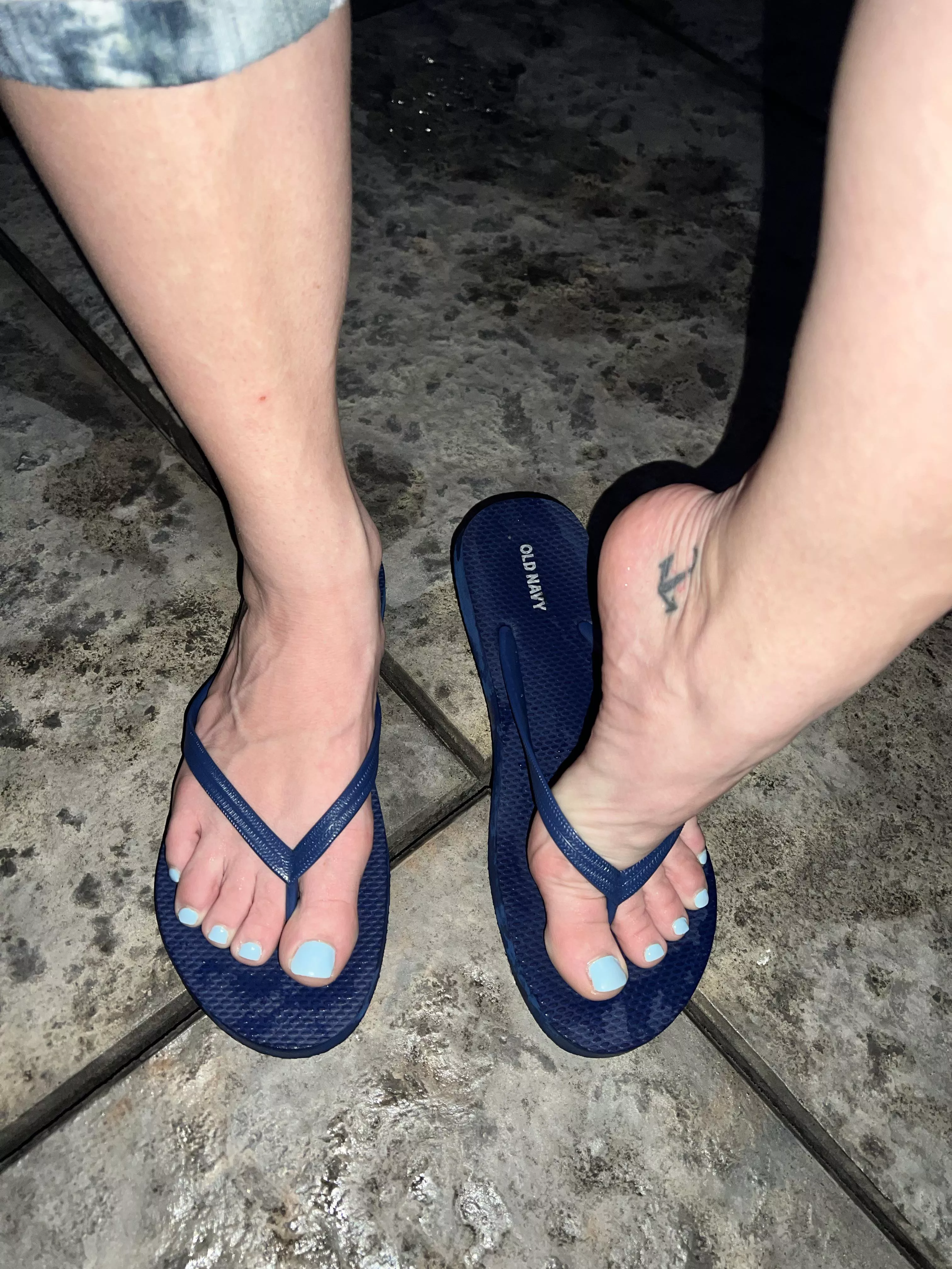 Pool feet