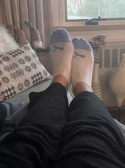 Relaxing in my stinky socks 🙈[Size 10]