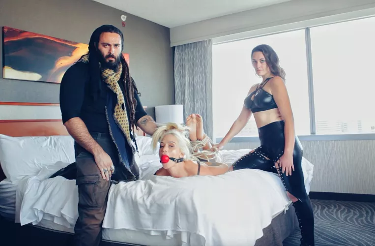 Royjack and Nolina Nyx dominating Lauren Reignns