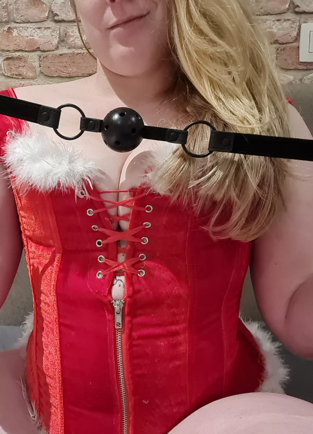 Silent night.. Horny night..