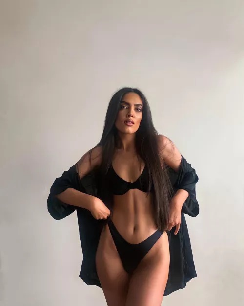 Small town english girl, have you ever dated a british bitch?