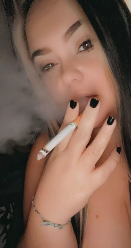 So relaxing 🤤 wanna join me 😜