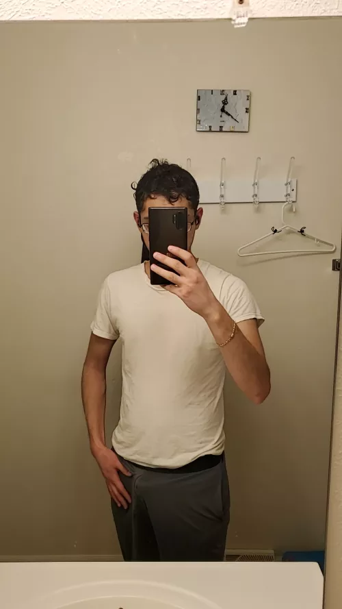 Some strokes needed for the bulge to appear.