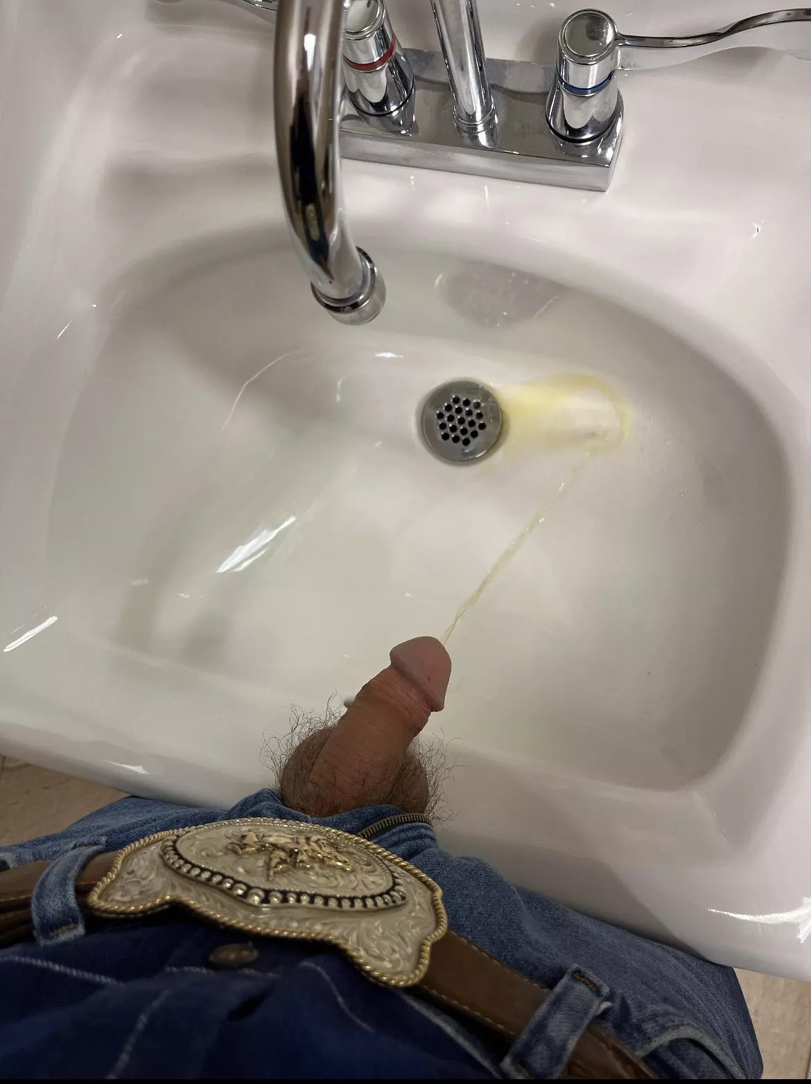 Who else is a sink pisser