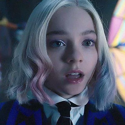 Why do you guys think Emma Myers is making this face?