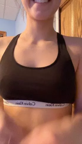 you should come make my boobs bounce