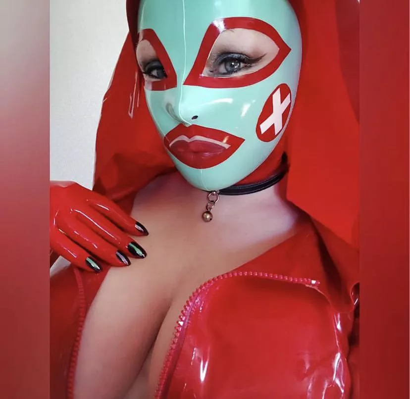 1 upv= 3 pics in your dm 1 comments = surprise