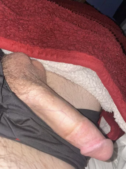 20 m Canada, horny straight curious guy here looking for a bro to jerk with, age 18 to 25 snap: kadendavis1111