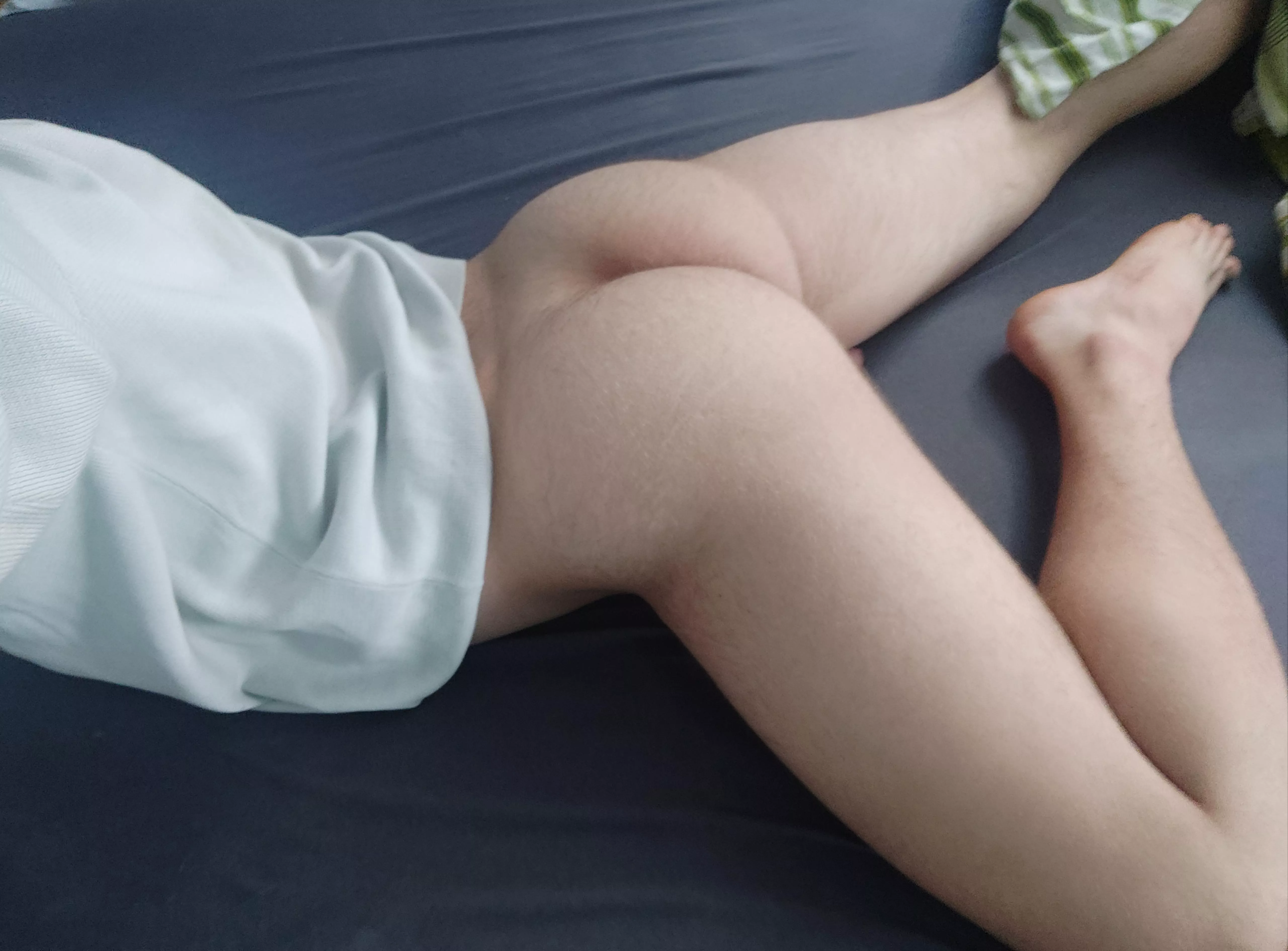 (21) Would you pound it? 🍑