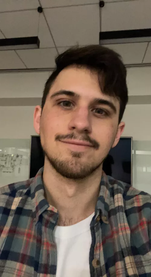 23M, bored and wanna talk to new people :) hmu!