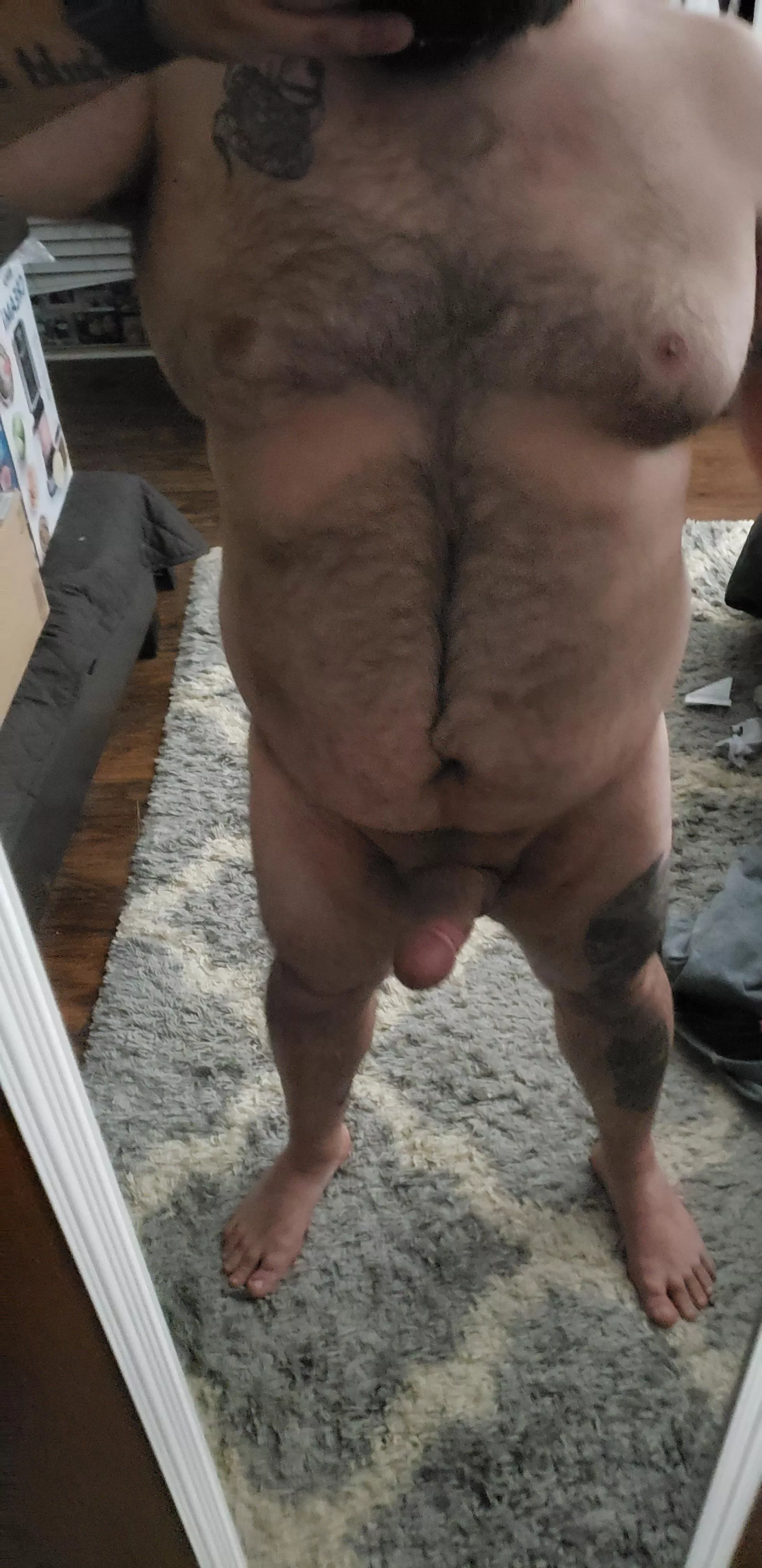 39M getting ready for bed. Any ladies care to join.