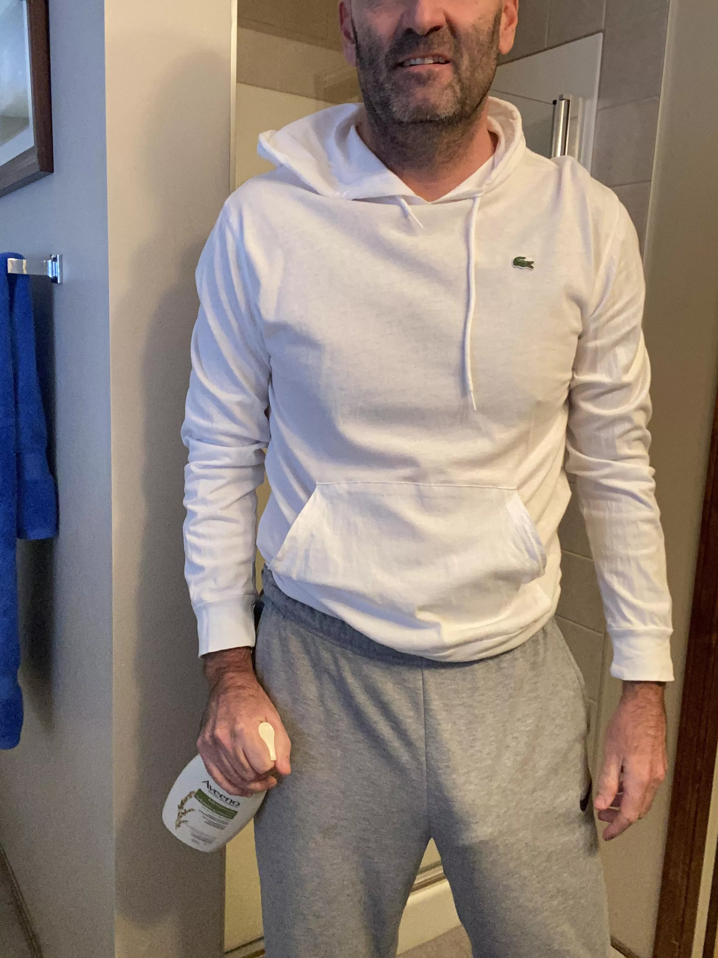 [47] swipe and let me know if you need a massage right about now…