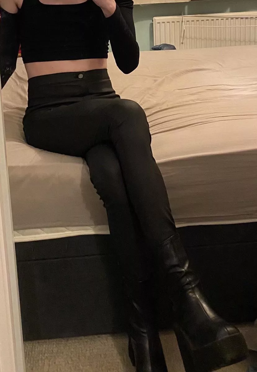 All black everything 🖤