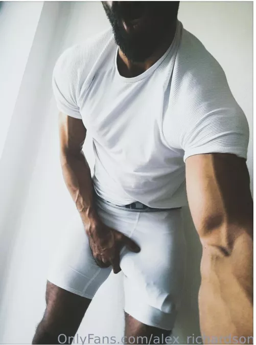 Allways when I wear this shirt people look at me why 😅😏🤭