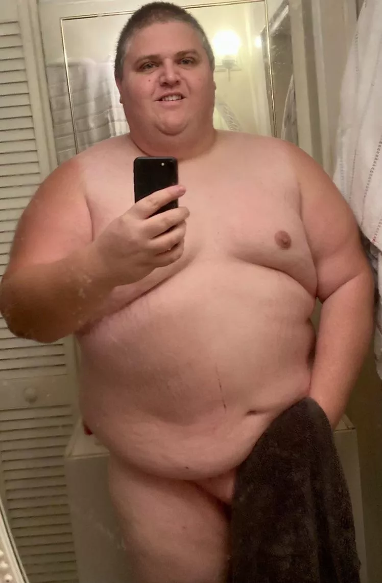 Anyone wanna come help dry daddy off?