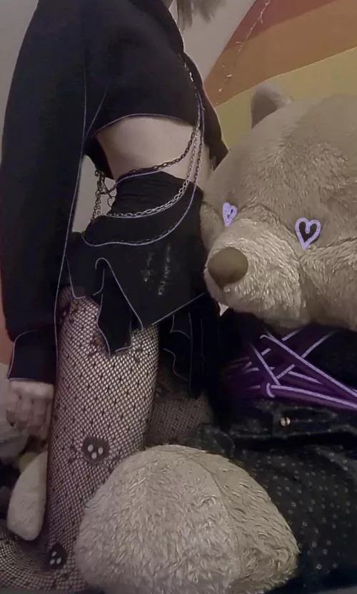 can you guess my favorite colors? :3