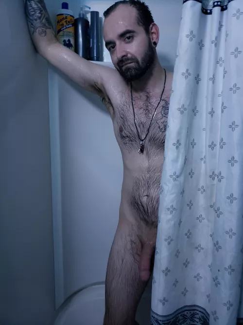 caught daddy getting wet.. 🥵