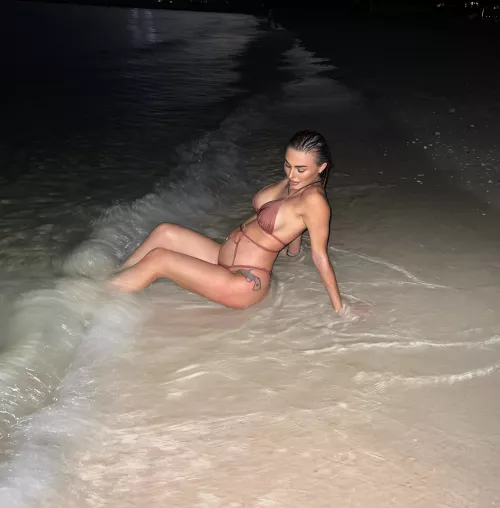 Do I look sexy enough with a tummy?