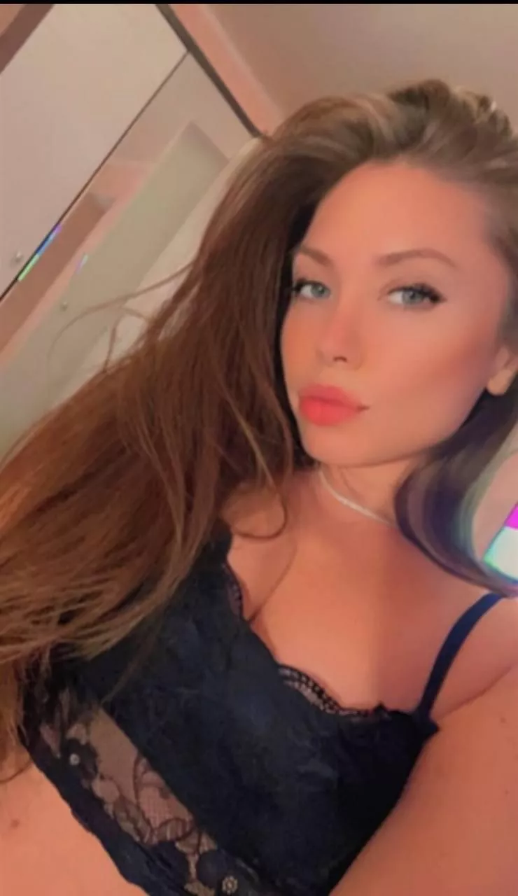 (@elinaaa_3333) [Instagram]