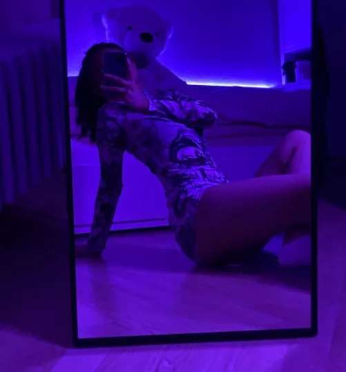 (F) good night 🤭💕