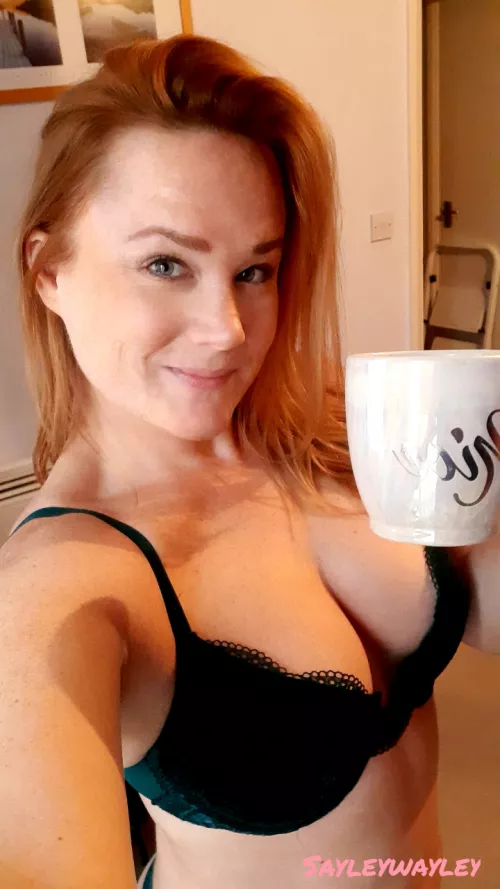 Happy Monday beautiful people, Rise and shine and get that coffee down ya