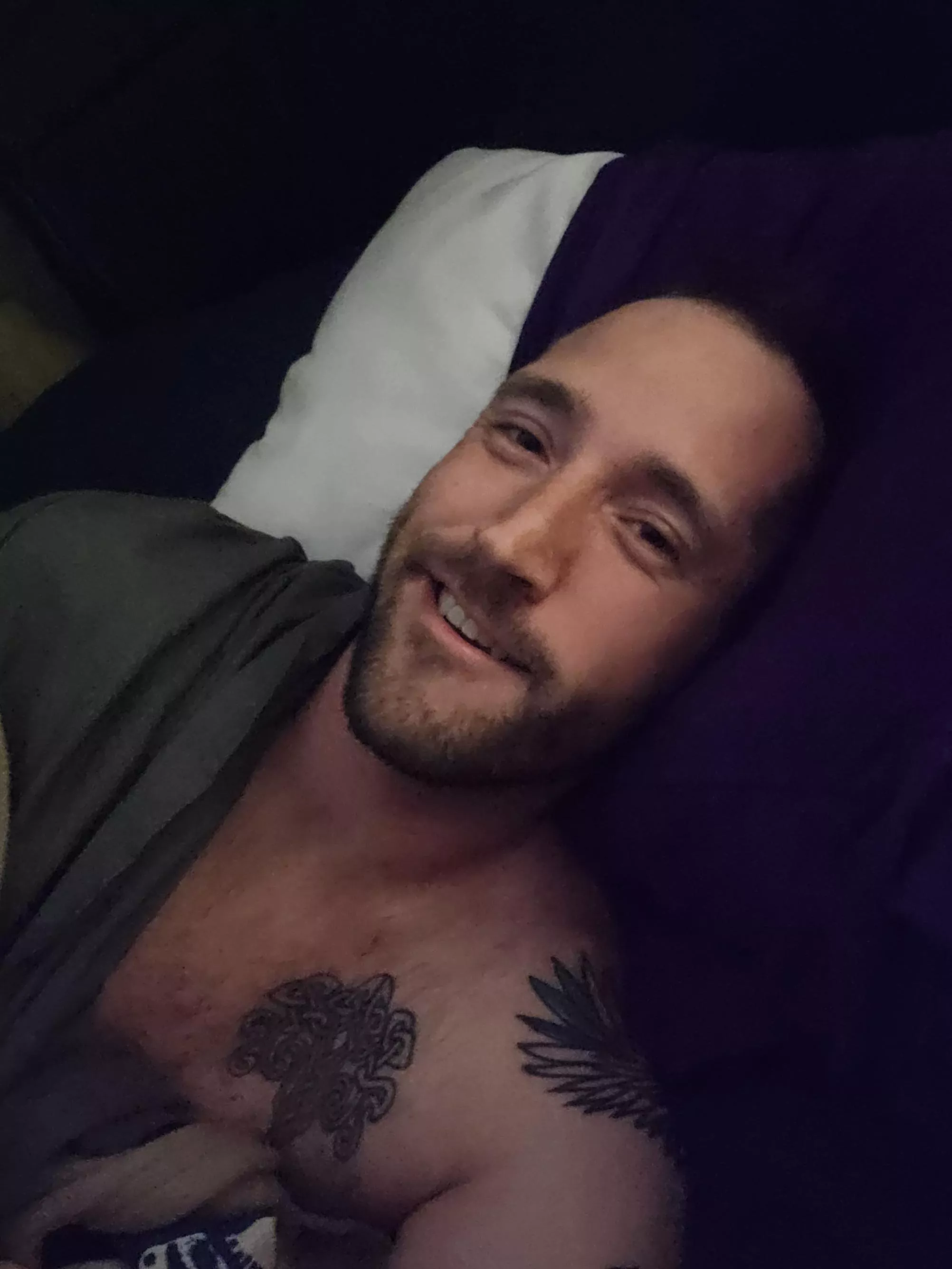 hey. you, yeah you. don't forget how amazing you are. sleep well and sweet dreams.