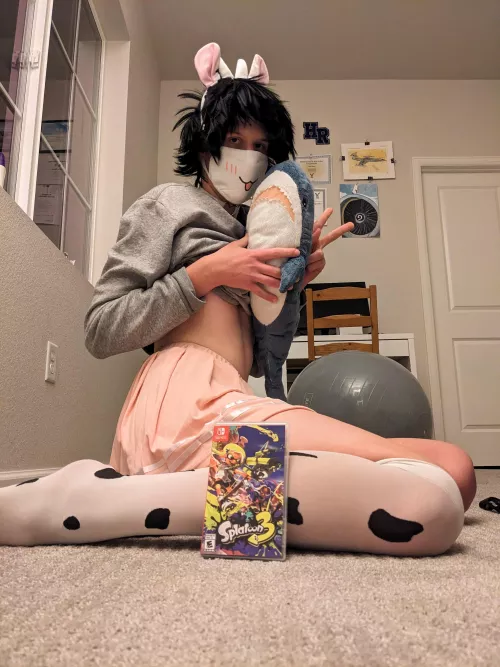 Hi again! You all were so nice on my last post, so decided to take another picture 😊. Does anyone like Splatoon here?