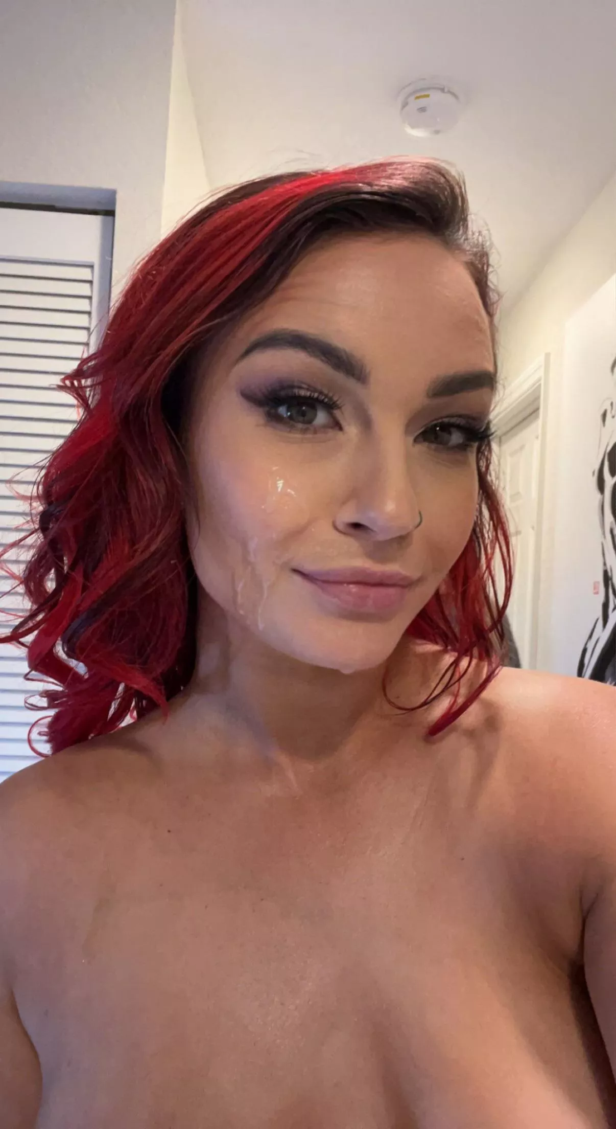 His cum looks so good all over my face