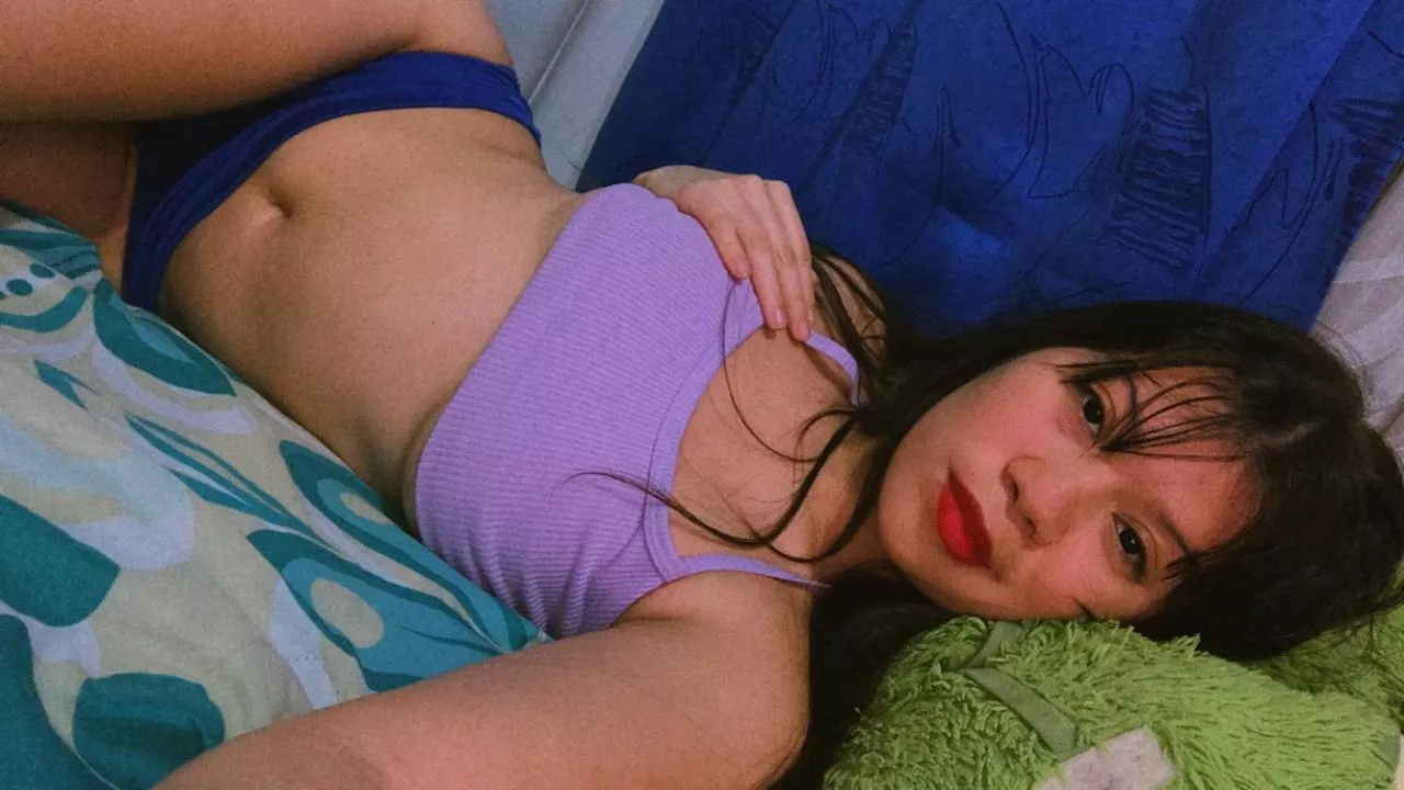 Hope you like Latinas with small titties here