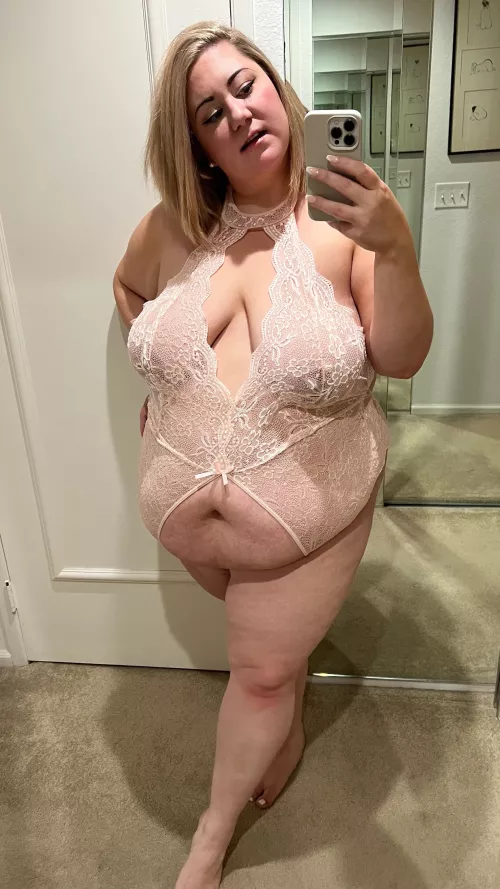 How does my belly look in lace?😘