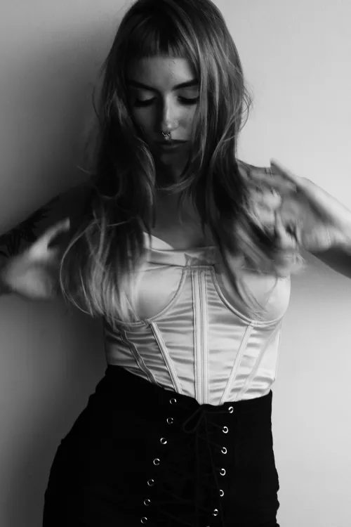 i always playing with my hair.. would you like to play too?