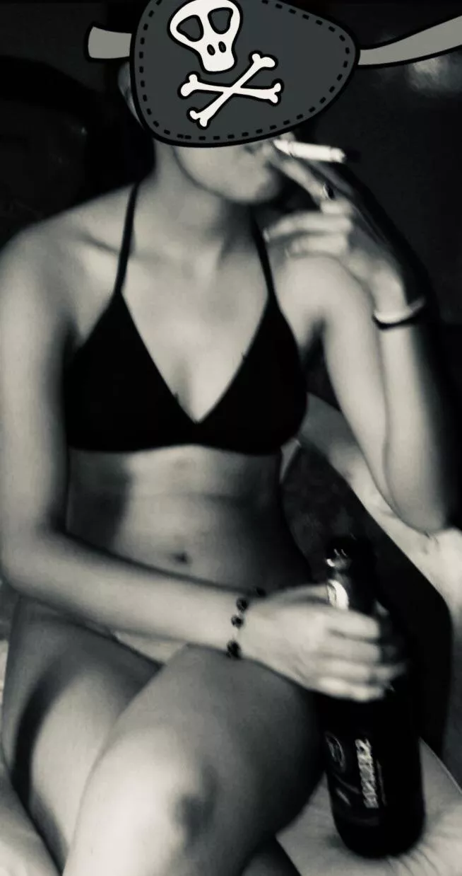 I like it when you watch me smoke🚬 after sex!! It make me more horny🤪