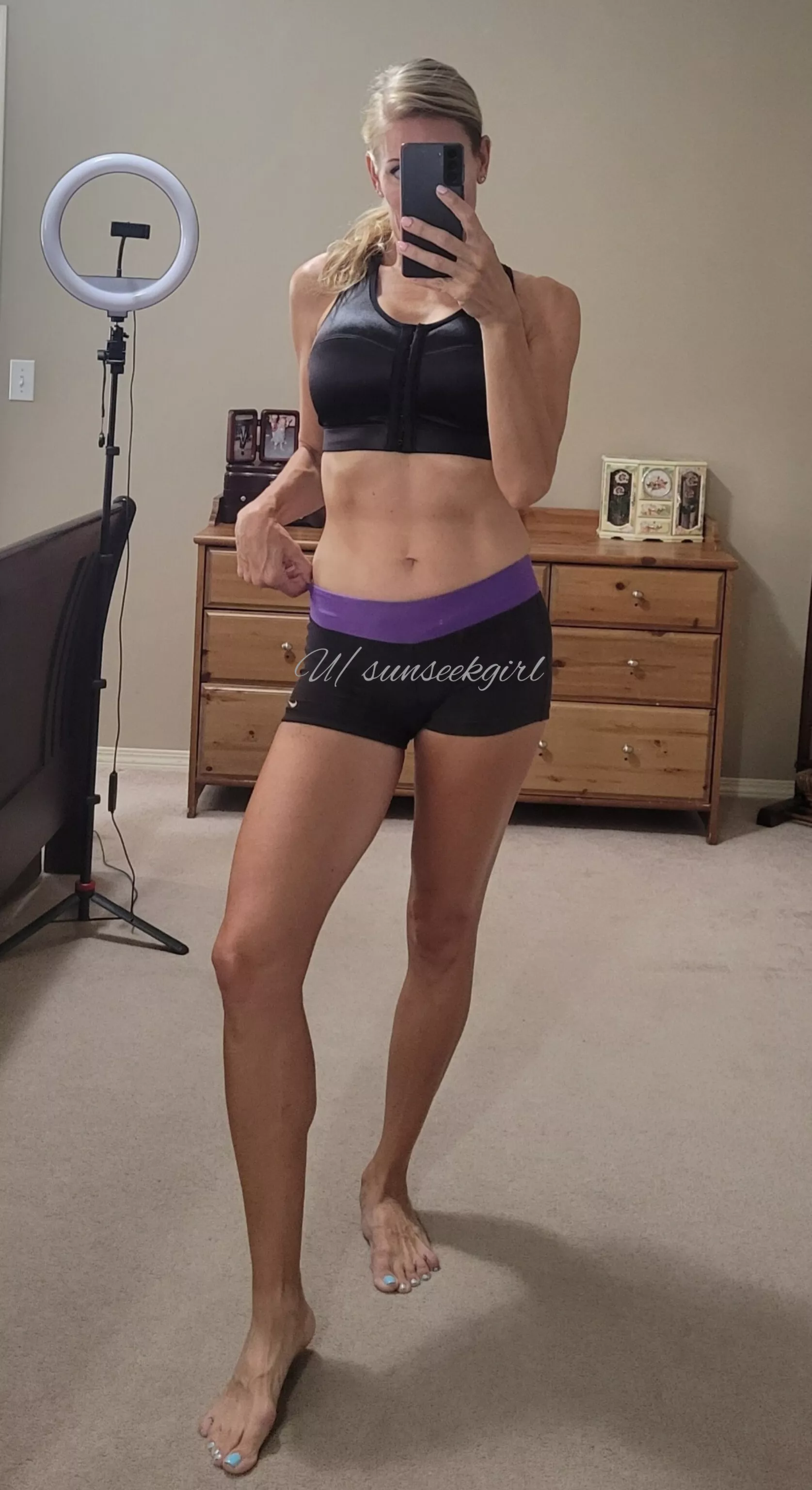 I love showing my athletic body.