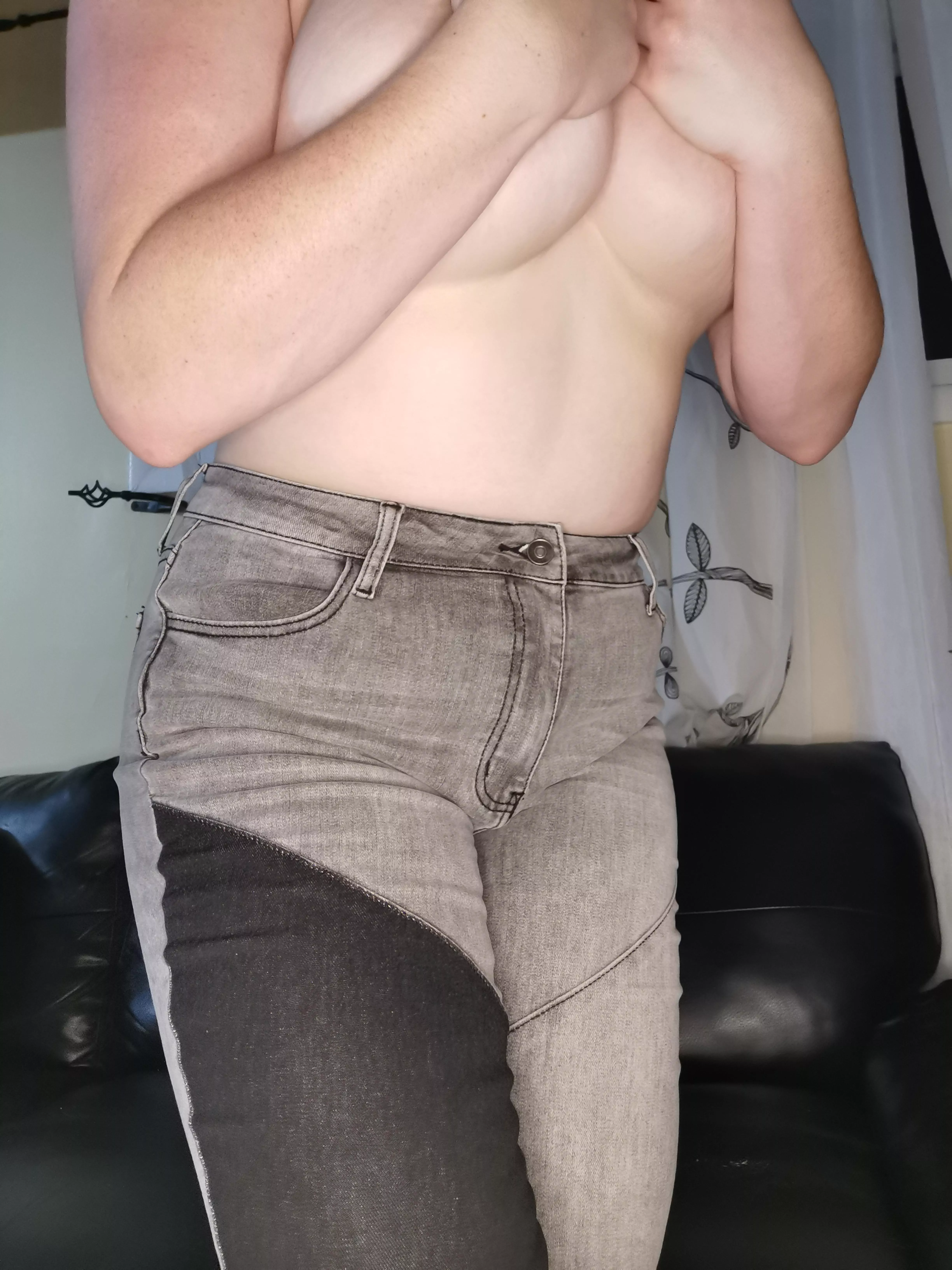 I love the pattern on these jeans