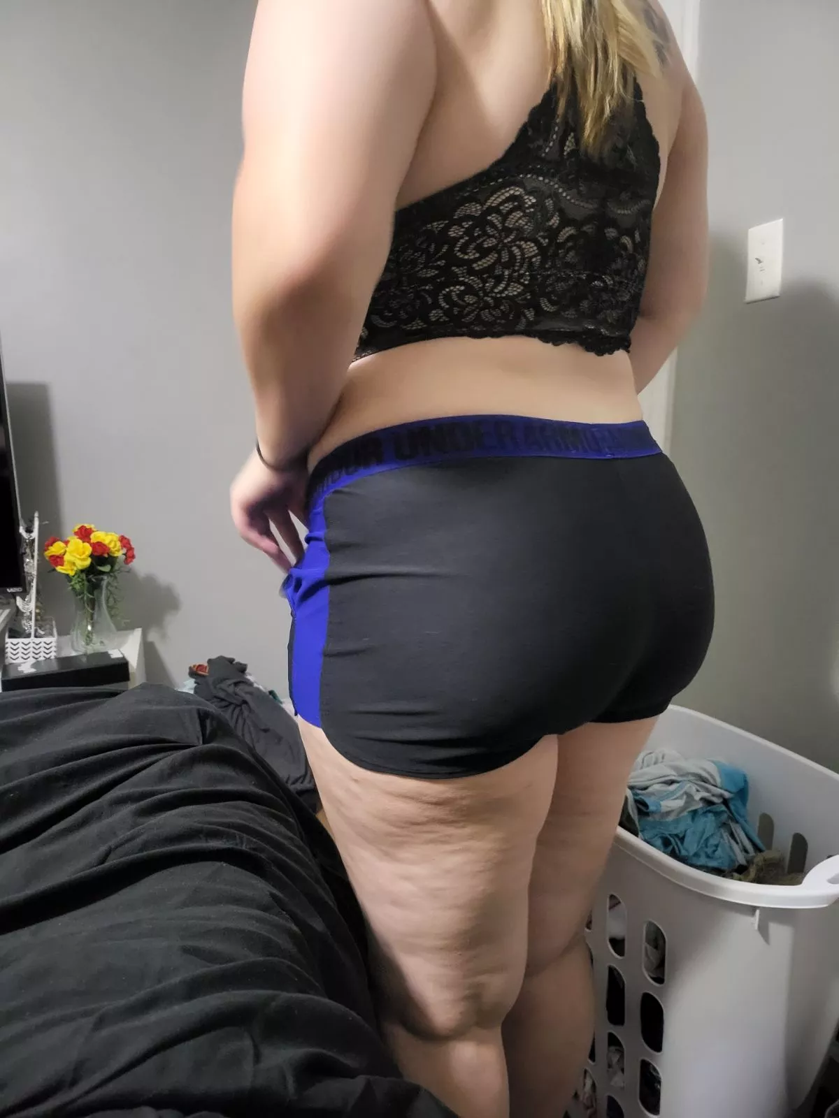 I shared my wife with my best friend not too long ago.. and I really wanna open up aboutnit, tell the story and discuss it with someone that has fantasies of sharing their girl. it was a crazy experience for us! kik p7u or Tele LLxvx21 good conversation 