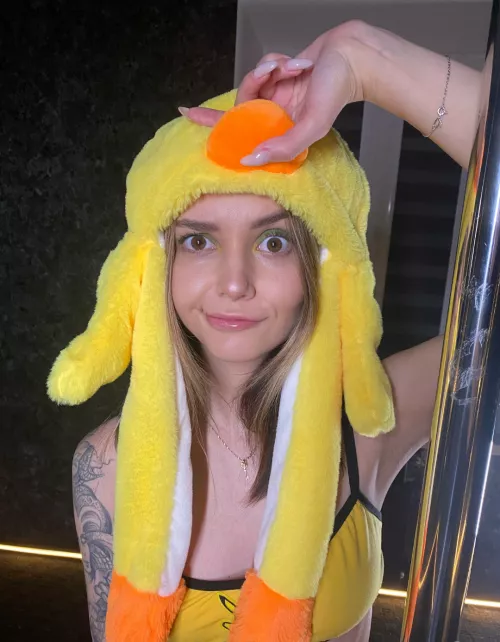 ⬆️ if I can send you nudes