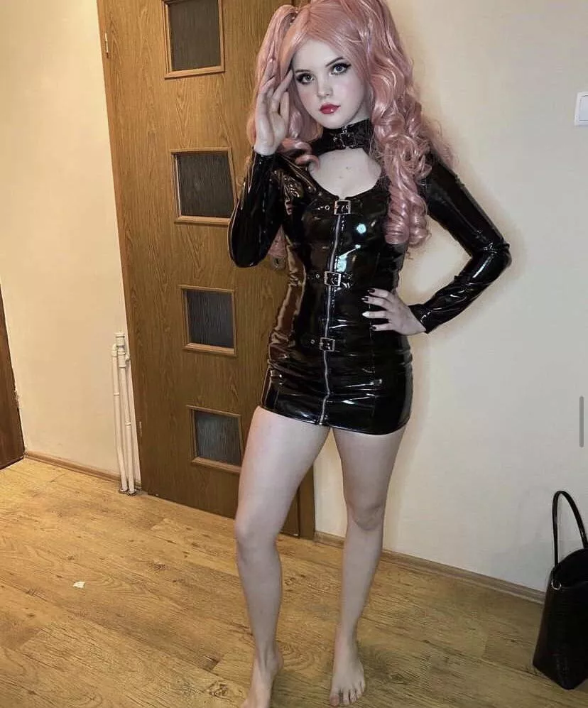 I’ll send more pics if you make a good first impression