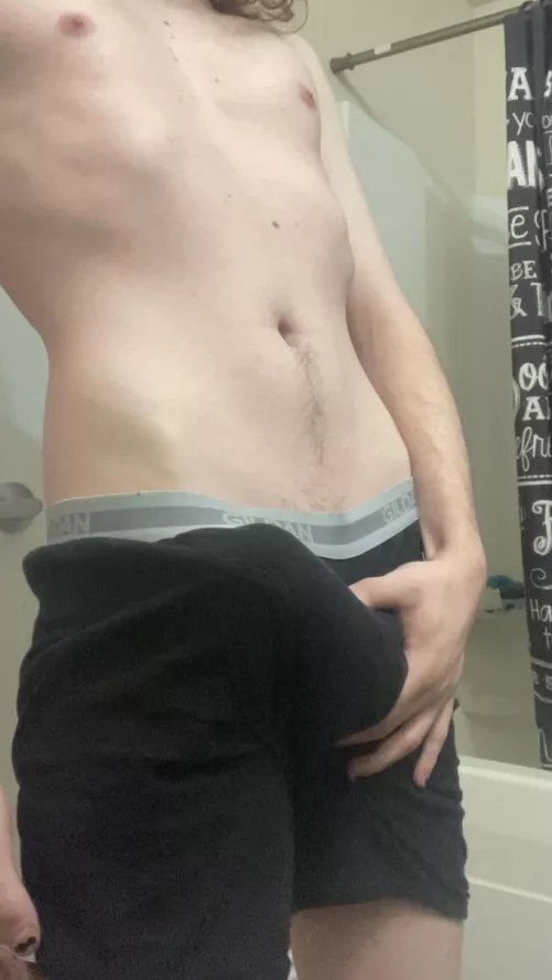 I’m a twink with a big surprise