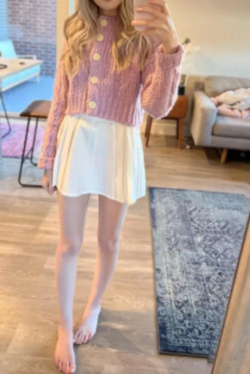 Just a skinny who loves women’s clothes