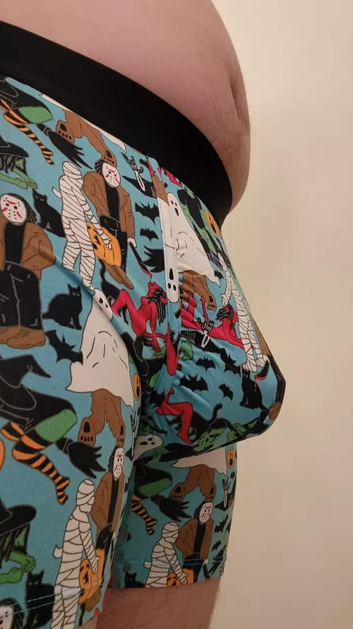 just an average bulge wanting to be released