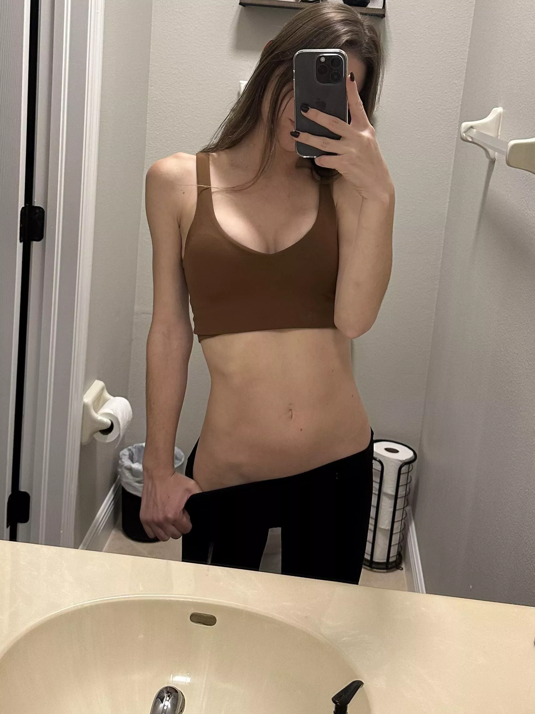 just finished a light gym sesh 😌