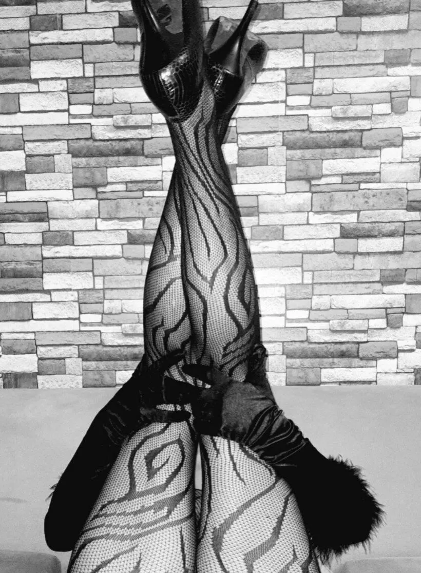 Legs up in the air 💓