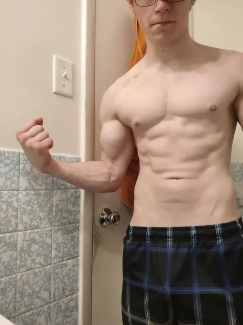 [m] 24 I live in the gym for the most part 😂