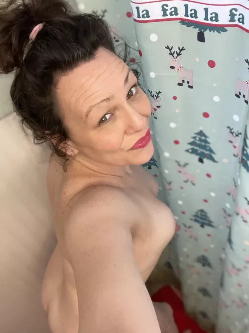 Mommy is getting in the shower…you comin?!