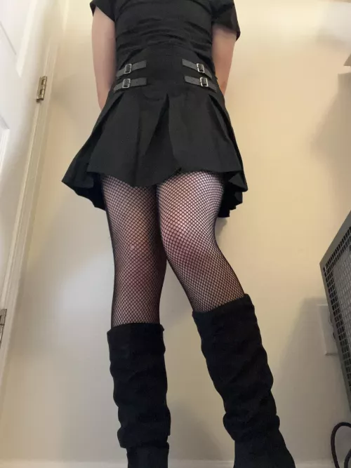 my first skirt, do i look cute?