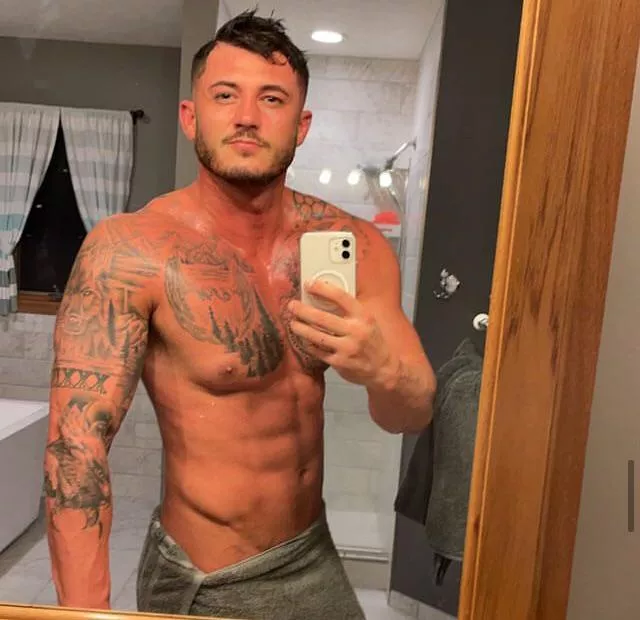 My first time of posting here,….HMU and tell me what you think 💦