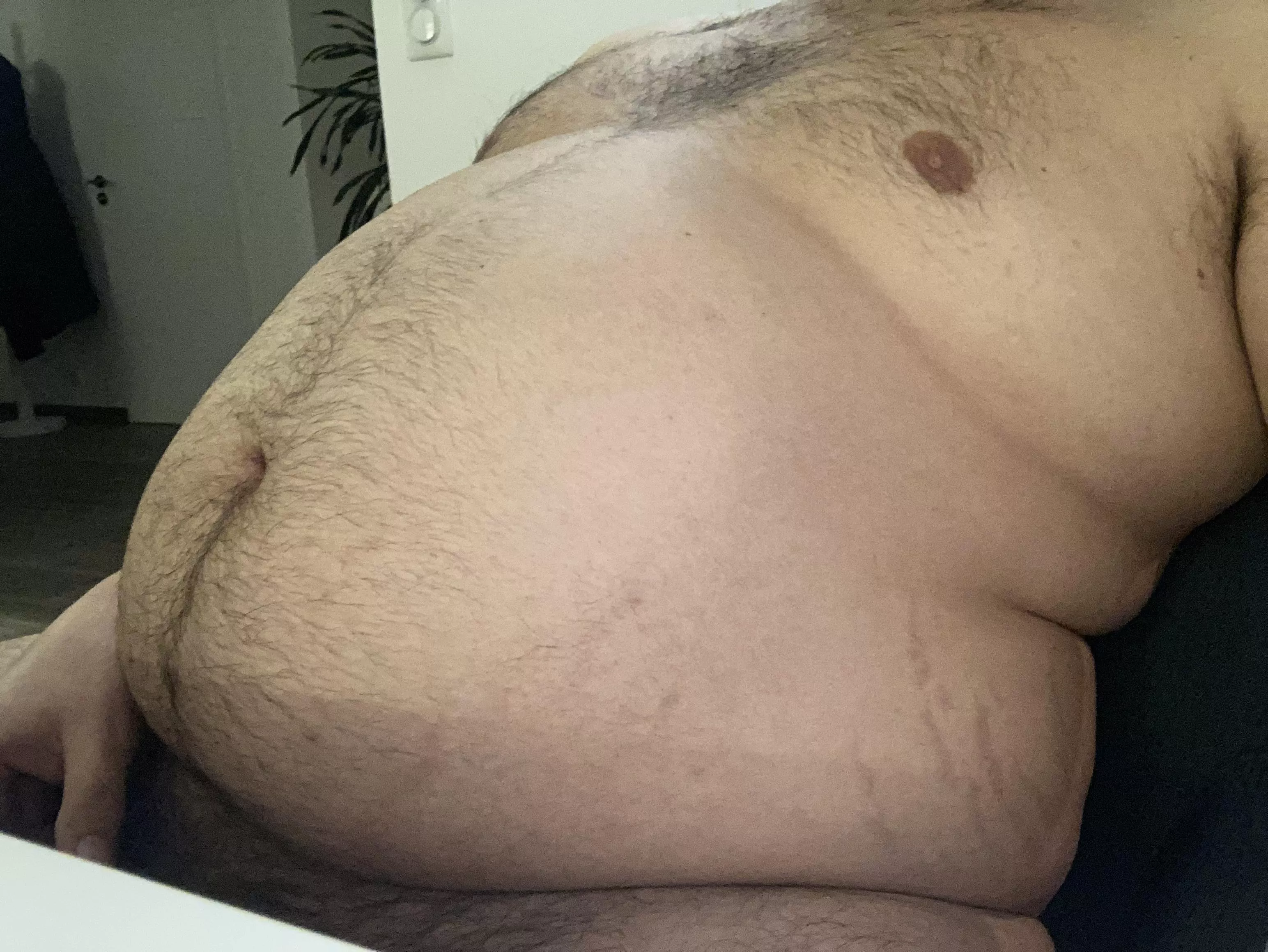 Nothing fit anymore so I stay naked as most as possible