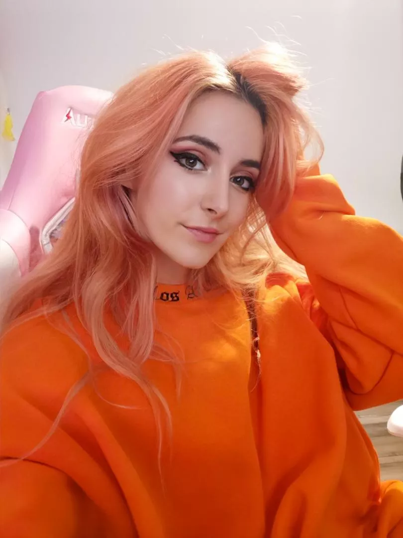 Orange is the new black hehe, i hope you had a great weekend
