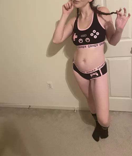 Put that COD down and cum play with me [f]