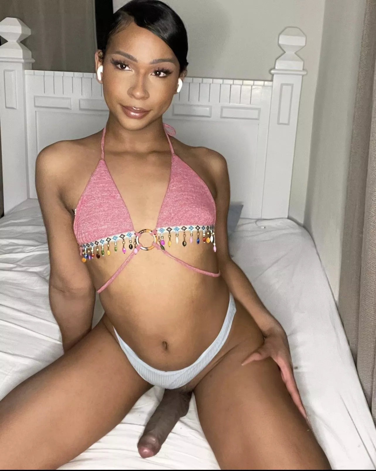 React if you love a girl with a big dick ♥️